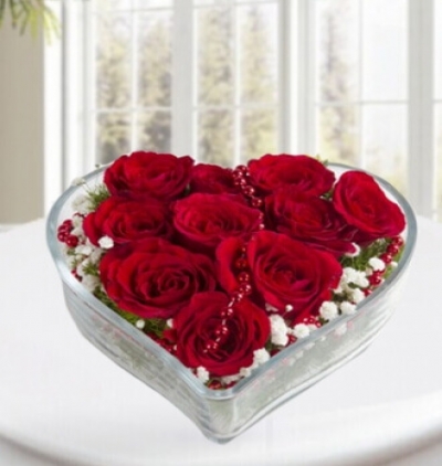 vazoda 100 kırmızı gül Çiçeği & Ürünü Kalp Camda 11 Kırmızı Gül 