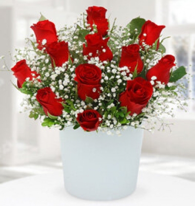 sepette 11 kırmızı gül Çiçeği & Ürünü Seramikte kıırmızı güller 