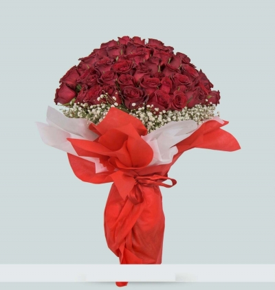 kutuda beyaz güller Çiçeği & Ürünü 51 adet Kırmızı Gül buketi 