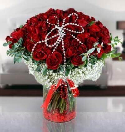  fanusta 11 kırmızı gül  Çiçeği & Ürünü Vazoda 100 Kırmızı Gül 