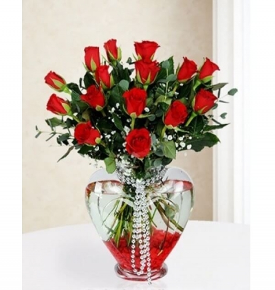 41 adet kırmızı gül Çiçeği & Ürünü Şefaf camda 15 kırmızı gül 