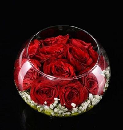 kırmızı gül vazosu Çiçeği & Ürünü Cam fanusta 11 gül 