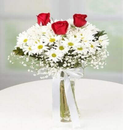 beyaz gül 41 adet Çiçeği & Ürünü Vazoda Papatyalar ve Güller 