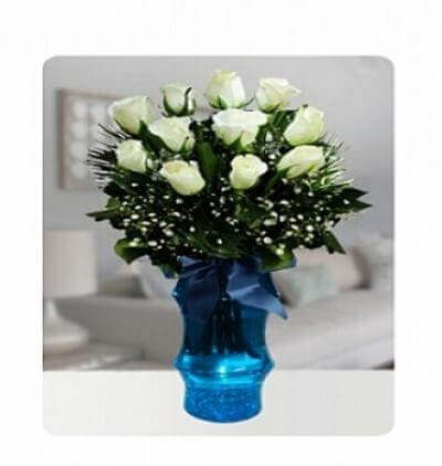 cam vazoda 7 beyaz gül zerafeti Çiçeği & Ürünü Deniz ve Beyaz Güller 